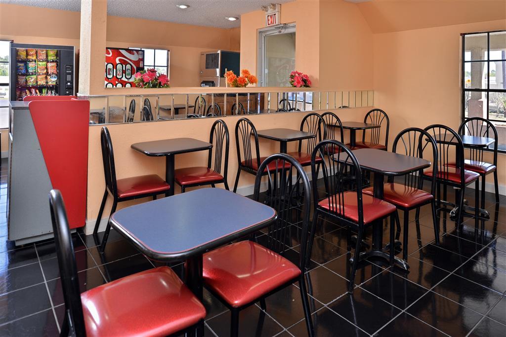 Americas Best Value Inn Конро Удобства фото